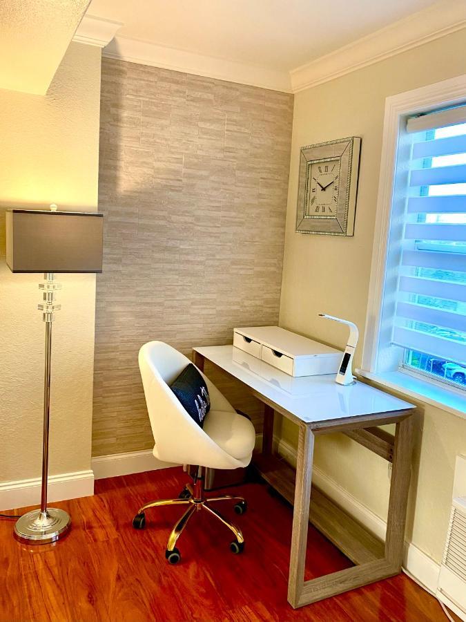 Deluxe Waterfront One Bedroom Apartment With Miami Skyline View, Free Parking 5 Mins Drive To Miami Beach Exterior foto